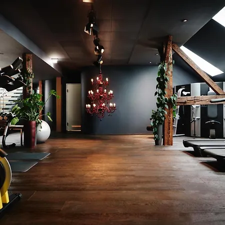 Weitzer - Centre Of Hotel 4*