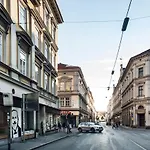 Weitzer - Centre Of
