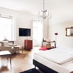 Weitzer - Centre Of 4* 그라츠