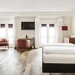 Hotel Weitzer - Centre Of 4*