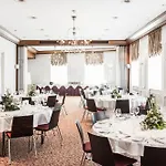 Weitzer - Centre Of Hotel 4*