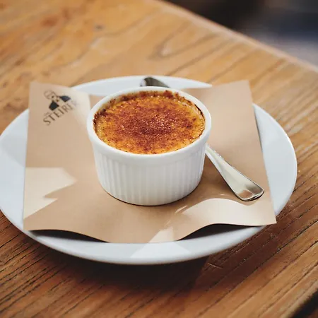 Hotell Weitzer - Centre Of 4*