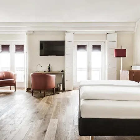 Hotell Weitzer - Centre Of 4*