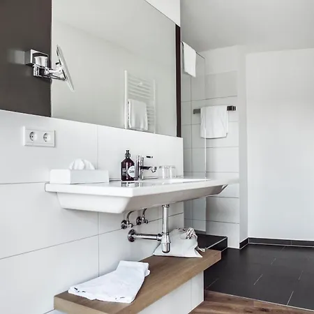 Weitzer - Centre Of Hotel 4*
