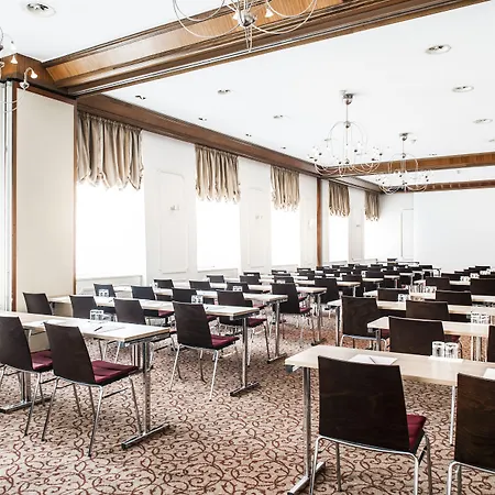 Weitzer - Centre Of Hotel 4*