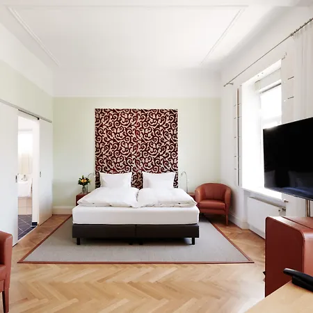 Weitzer - Centre Of Hotell 4*