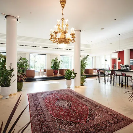 Weitzer - Centre Of Hotell 4*