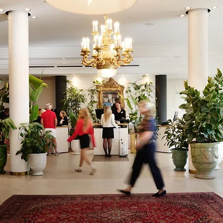 Hotell Weitzer - Centre Of 4*