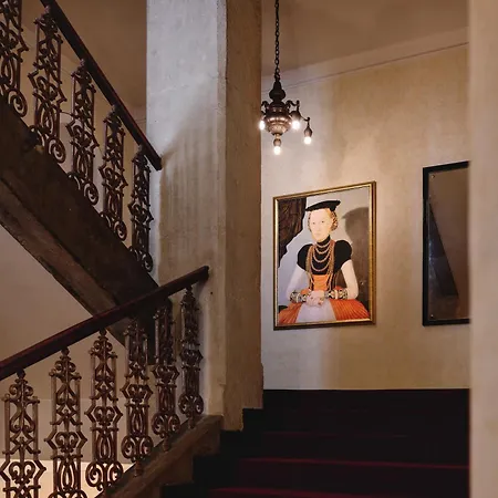 Weitzer - Centre Of Hotel 4*