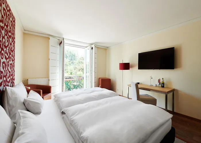 Hotel Weitzer - Centre Of 4*