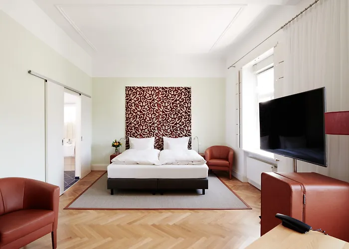 Weitzer - Centre Of Hotel 4*